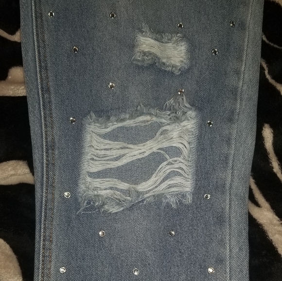 NWT Simple Society Straight Super Hi Rise Buttonfly distressed sequin jeans - Picture 3 of 6
